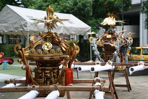 ���蒬�̎q���_�`