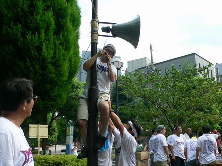 会場設営で、ちょっとしたトラブル発生!?