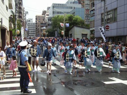 ���{�����B�Ƃ̒����𒴂��A���悢�攠�蒬����I