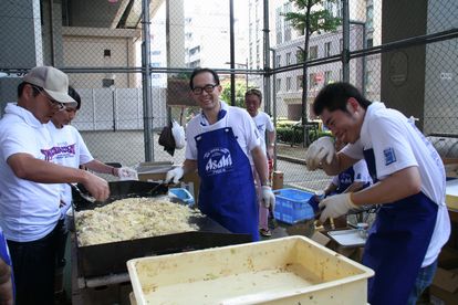 焼きそば、、、ただいま調理中!