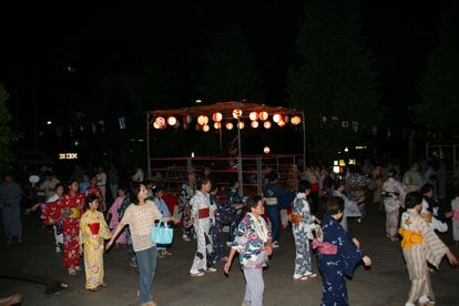 �~�x��i����j