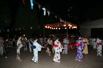 �~�x��i����j