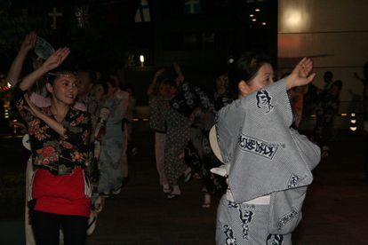 �~�x��i����j