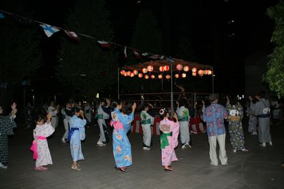 �~�x��i����j